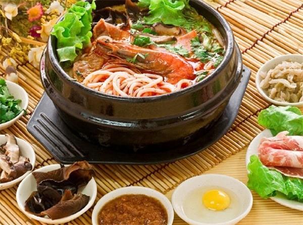 品味云南过桥米线